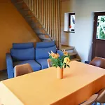Avec Piscine La Buissiere - Fernelmont Penzion 3*