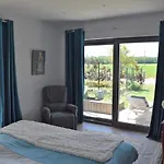 Penzion Avec Piscine La Buissiere - Fernelmont