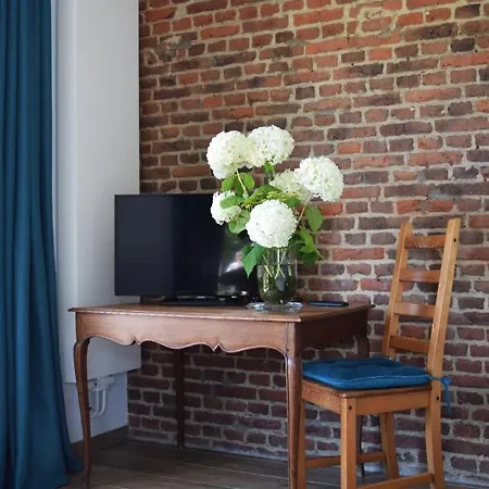 Avec Piscine La Buissiere - Fernelmont ゲストハウス 3*