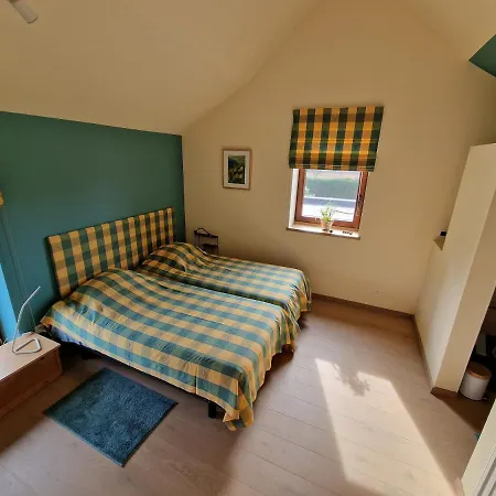 Avec Piscine La Buissiere - Fernelmont Pontillas