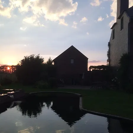 Avec Piscine La Buissiere - Fernelmont 3* Pontillas