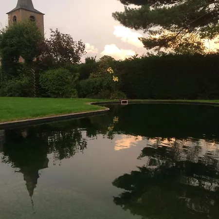 Avec Piscine La Buissiere - Fernelmont 3* Pontillas