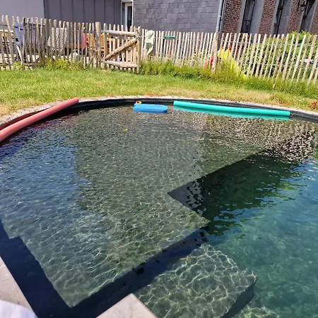 Avec Piscine La Buissiere - Fernelmont Guest house Pontillas