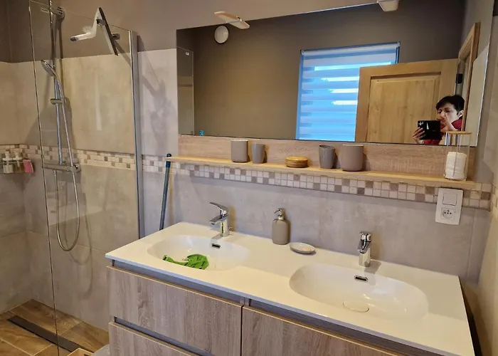 Avec Piscine La Buissiere - Fernelmont