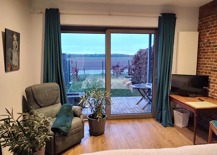 Avec Piscine La Buissiere - Fernelmont Pontillas